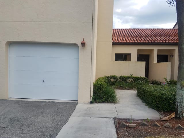 6 Vía De Casas Sur 102, Boynton Beach, FL 33426