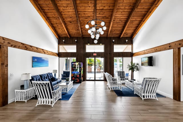 15_14527_Bonaire_Blvd-Living_room-nt-2
