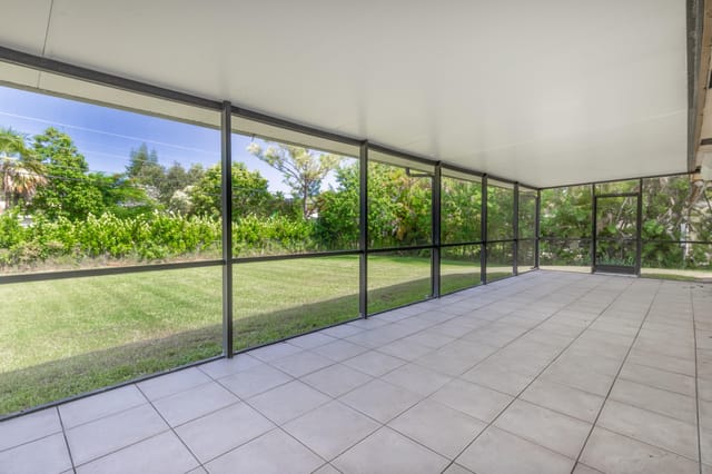 4340 SW 74th Avenue, Davie, FL 33314