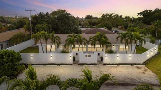 2000 NE 17TH Court 1-2, Fort Lauderdale, FL 33305
