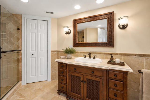 tiara-15c-full-bath-glass-shower-08