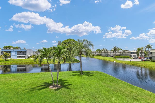 359 Saxony Trail H, Delray Beach, FL 33446