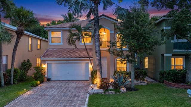 6657 LURAIS Drive, Lake Worth, FL 33463