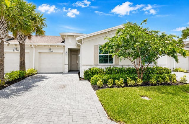 13705 Night Sky Place, Delray Beach, FL 33484