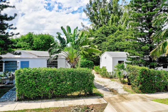 2405-2407 N East Coast Street, Lake Worth Beach, FL 33460
