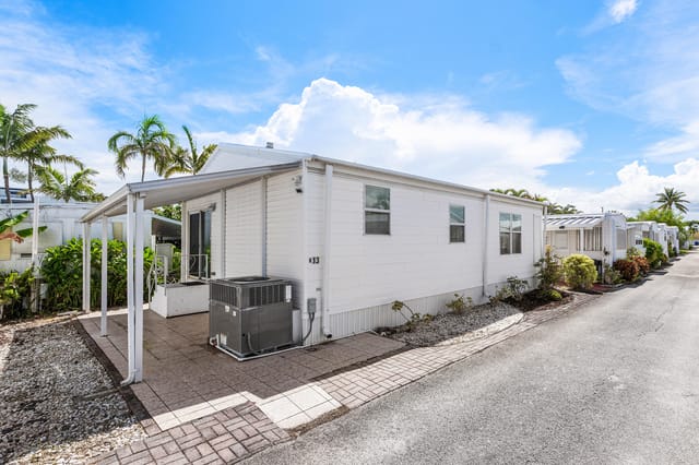 13 Hibiscus Drive H, Briny Breezes, FL 33435