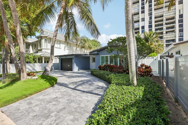 6-web-or-mls-NE 18th St-S0309-006