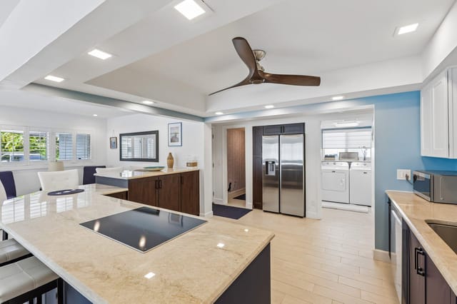 23-web-or-mls-NE 18th St-S0309-023
