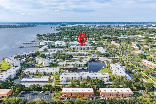 1950 Sw palm city rd 6 207 a-6
