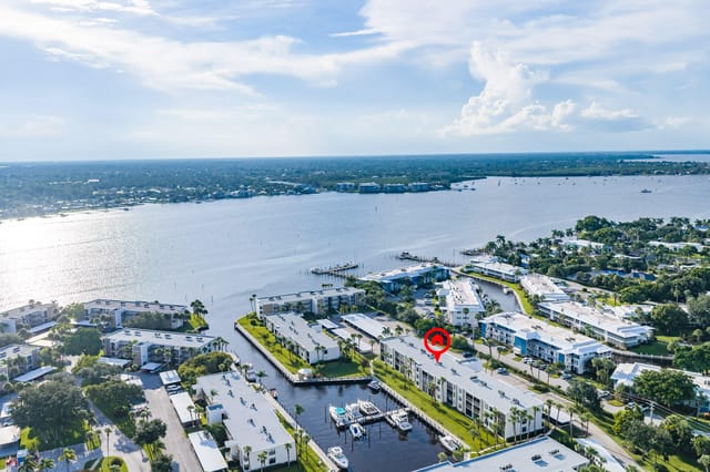 1950 SW Palm City Road 6-207, Stuart, FL 34994
