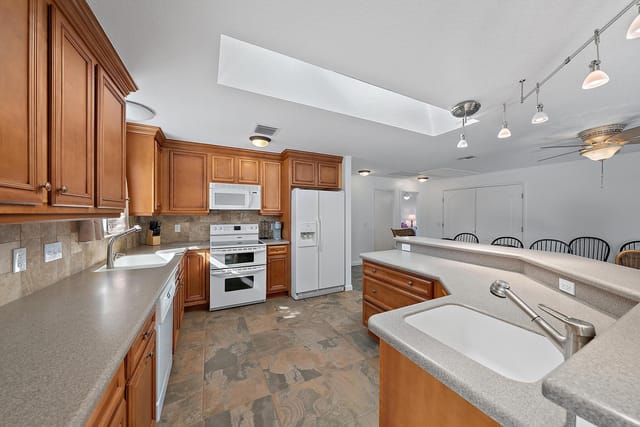 10275 SW Green Ridge Lane-24