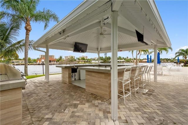 6207 BAY CLUB Drive 1, Fort Lauderdale, FL 33308