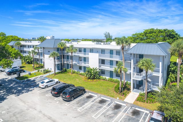 230 SE 10TH Street 108B, Delray Beach, FL 33483