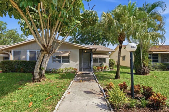 6069 LA PALMA Lane, Delray Beach, FL 33484