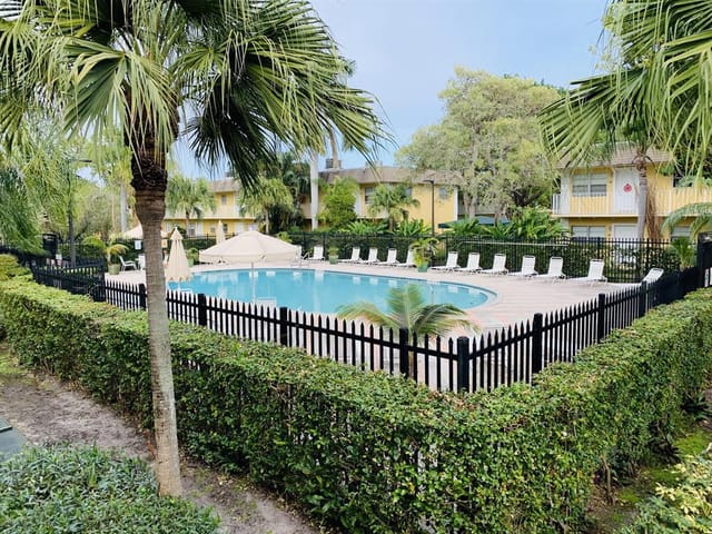 5156 NE 6th Avenue 203, Oakland Park, FL 33334