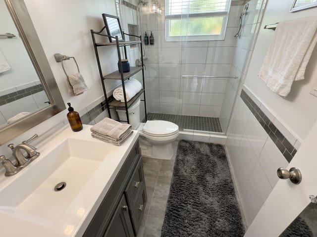 2555 NE 11th Street 303, Fort Lauderdale, FL 33304