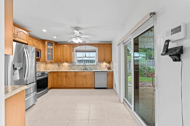 20-web-or-mls-A7407599