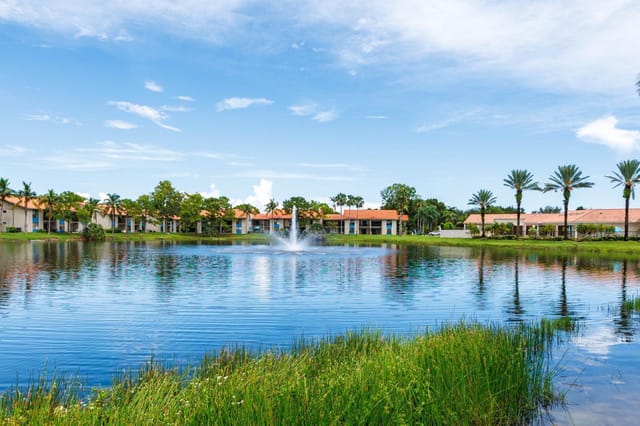 1524 Lake Crystal Drive E, Royal Palm Beach, FL 33411