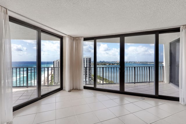 5420 N OCEAN Drive 2404, Singer Island, FL 33404