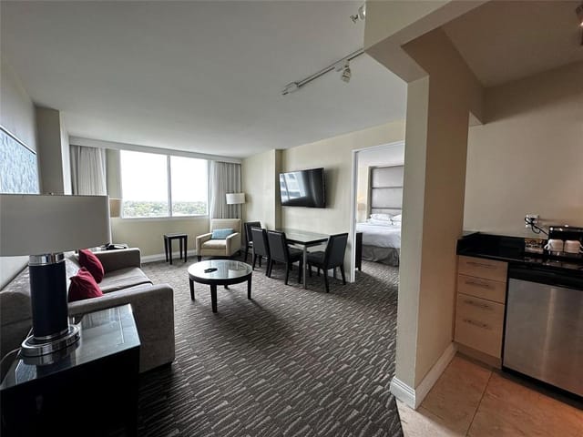Gallery one 709 living