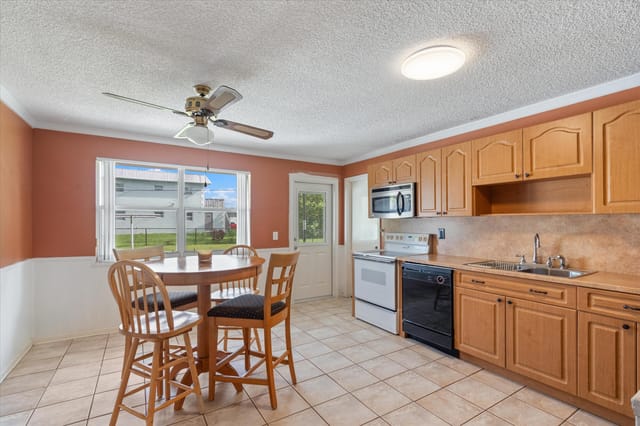 08-4465 SW 54th Ct Ft. Laudedale, FL-105
