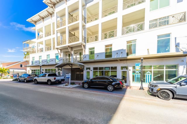 41 SW Seminole Street #104-1