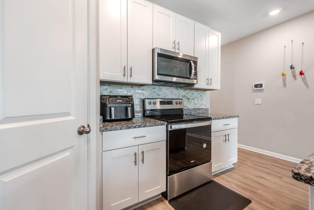 1645LindleySt.MagnoniaPark-9
