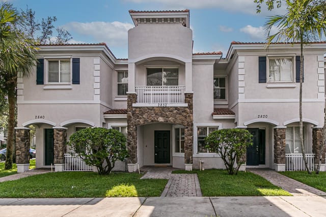 2830 SW 82ND Avenue 102, Miramar, FL 33025
