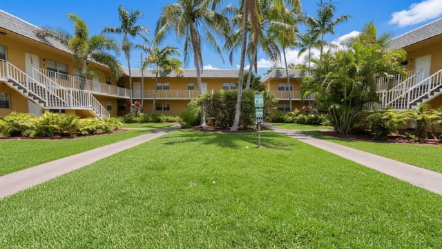 200 Croton Avenue 209, Lantana, FL 33462