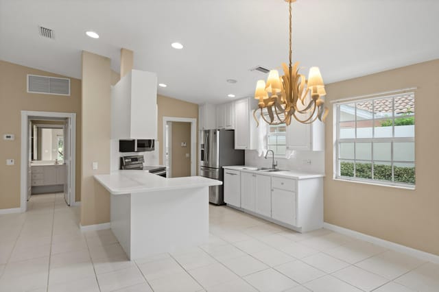 996 SW BALMORAL Trace, Stuart, FL 34997