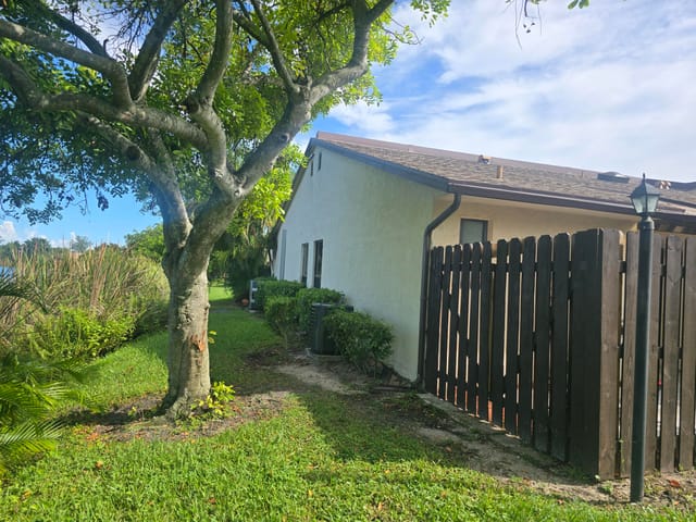 3801 WATERVIEW Circle, Palm Springs, FL 33461