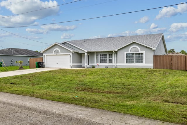 791 SW HILLSBORO Circle, Port St. Lucie, FL 34953
