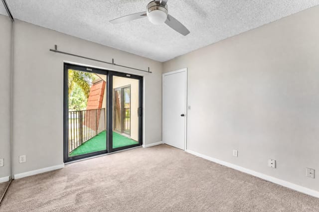 Guest bedroom(1)