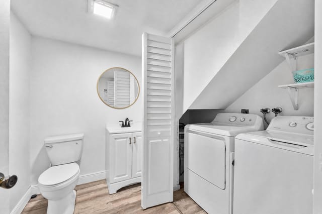 Guest half bath(1)