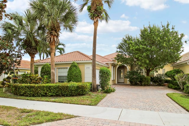 4718 Dovehill Drive, Palm Beach Gardens, FL 33418