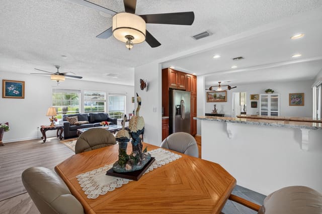 2156 SE Harlow St-023