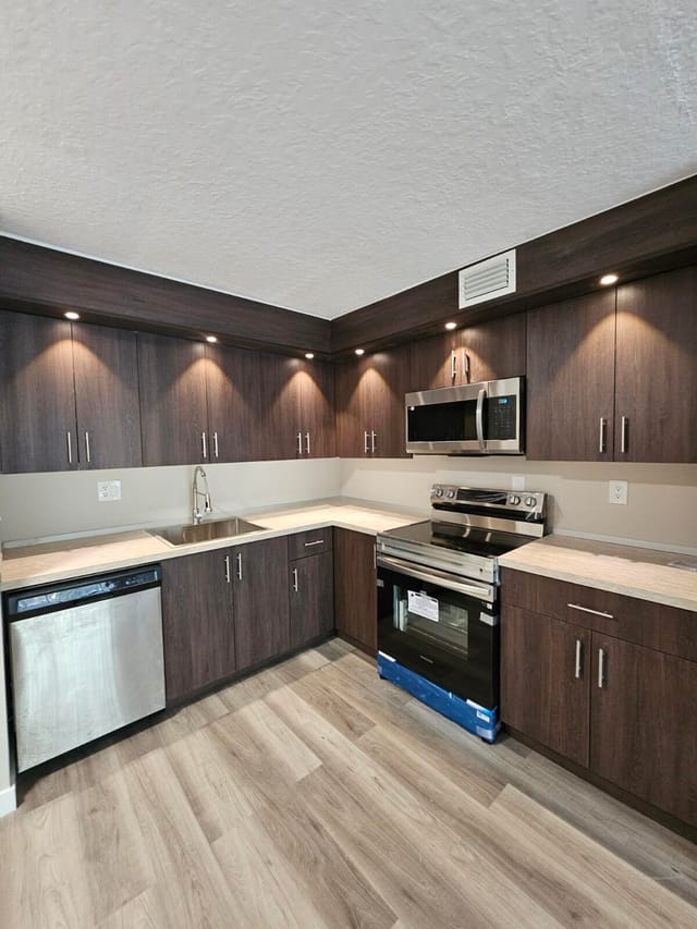 1850 N CONGRESS Avenue 305, West Palm Beach, FL 33401