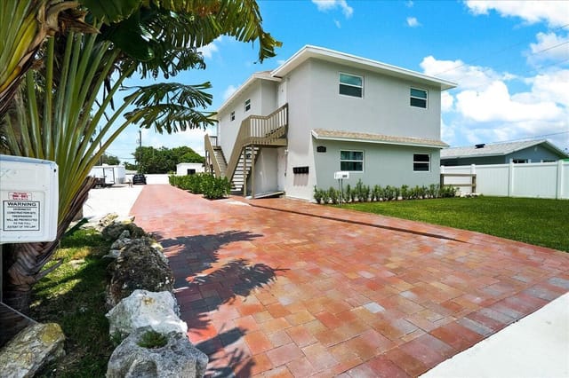 305 CYPRESS Drive 1,2,3,4,5, Lake Park, FL 33403