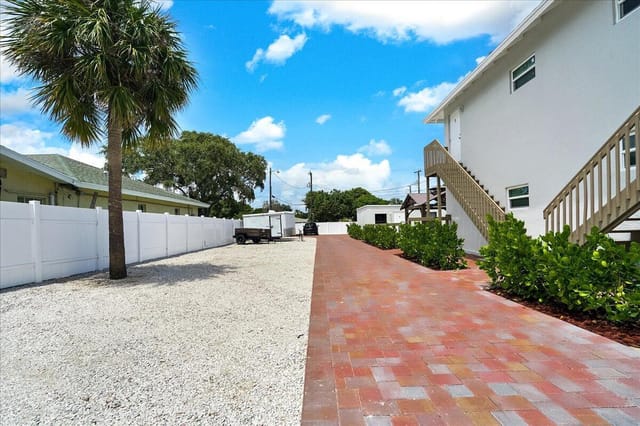20-305 Cypress Drive-20