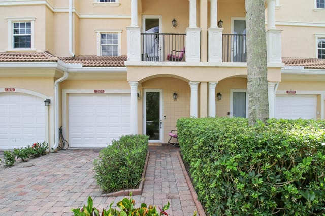 Garage & Balcony