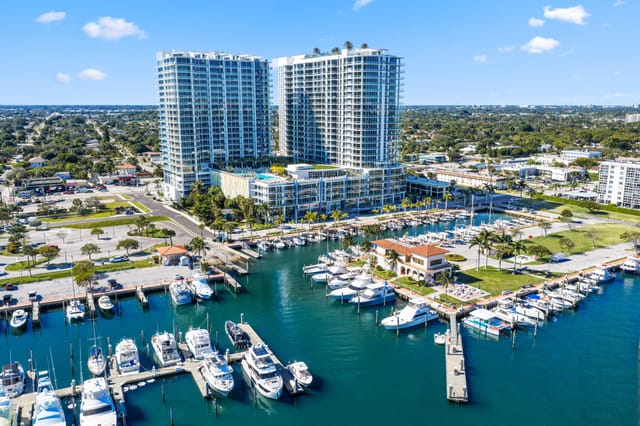 220 Lake Shore Drive 503, Lake Park, FL 33403