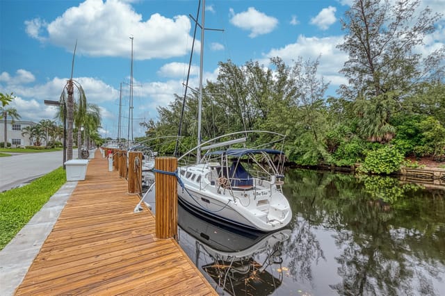 Dock