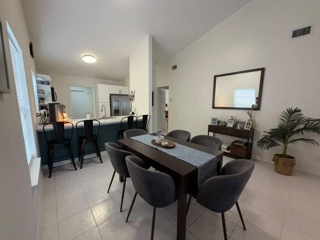 1437 Royal Forest Court, West Palm Beach, FL 33406