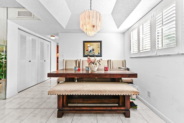 09 Dining room 01(20260929-163100)