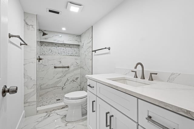017-6585KensingtonLane-207-DelrayBeach-F