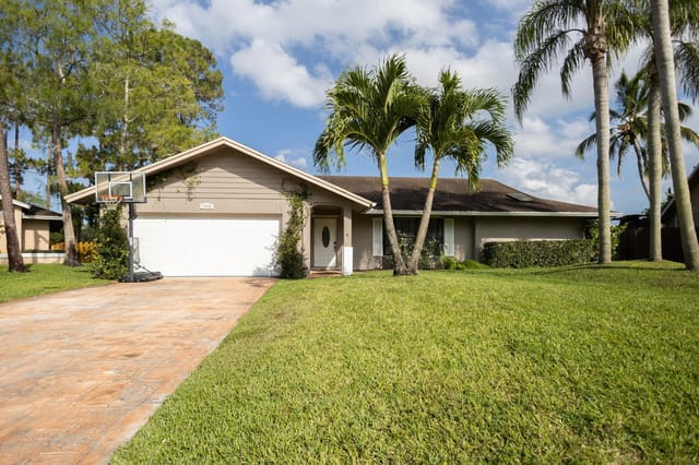 13454 Columbine Avenue, Wellington, FL 33414