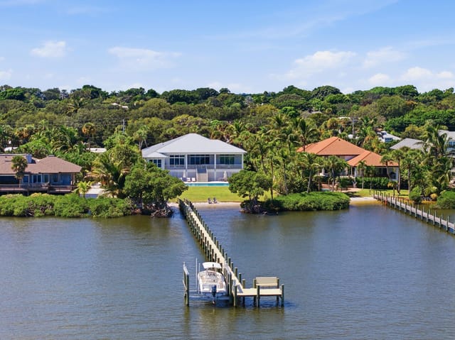 54 S Sewalls Point Road, Sewalls Point, FL 34996