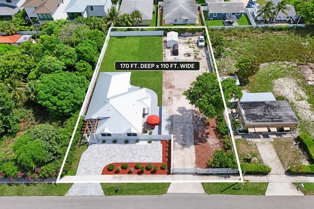 202 SE 4TH Street, Delray Beach, FL 33483