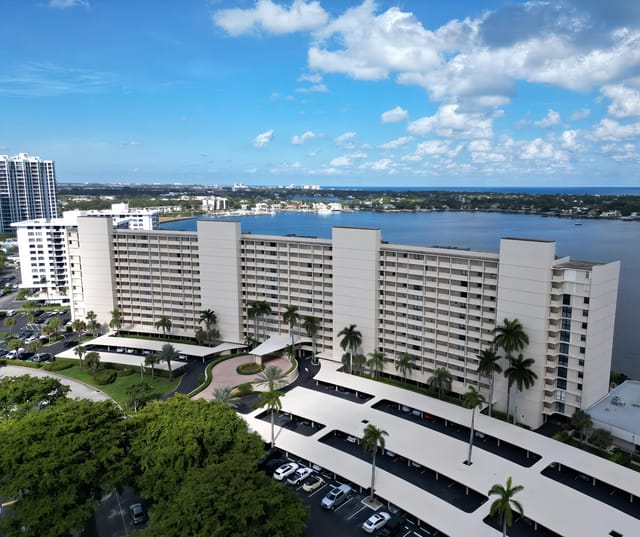130 Lakeshore Drive 821, North Palm Beach, FL 33408