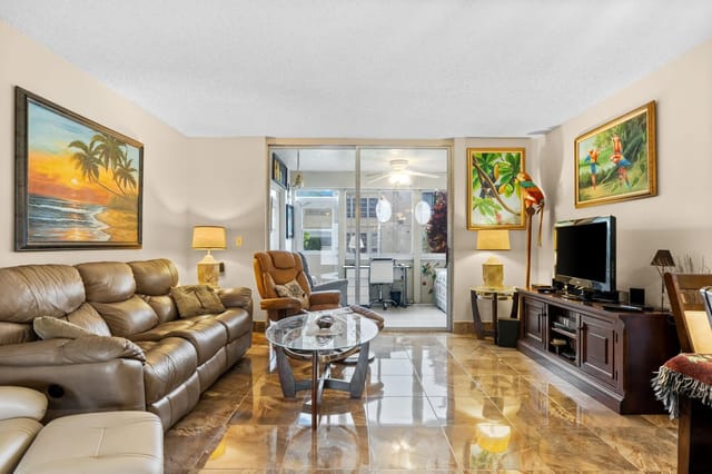 10 WILLOWBROOK Lane 108, Delray Beach, FL 33446